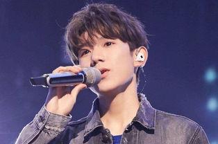 明星新闻王源,揭秘明星背后的生活点滴