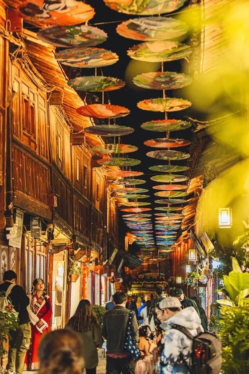 丽江古城网红街,漫步时光，邂逅网红打卡胜地