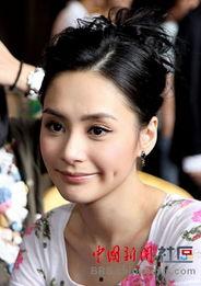 明星在灾区,灾区重建中的温暖力量”