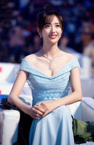 明星h方,星光璀璨的璀璨人生